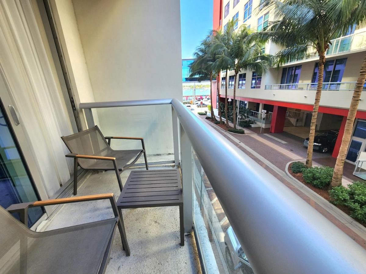 Hollywood Studios Condo Costa Екстер'єр фото