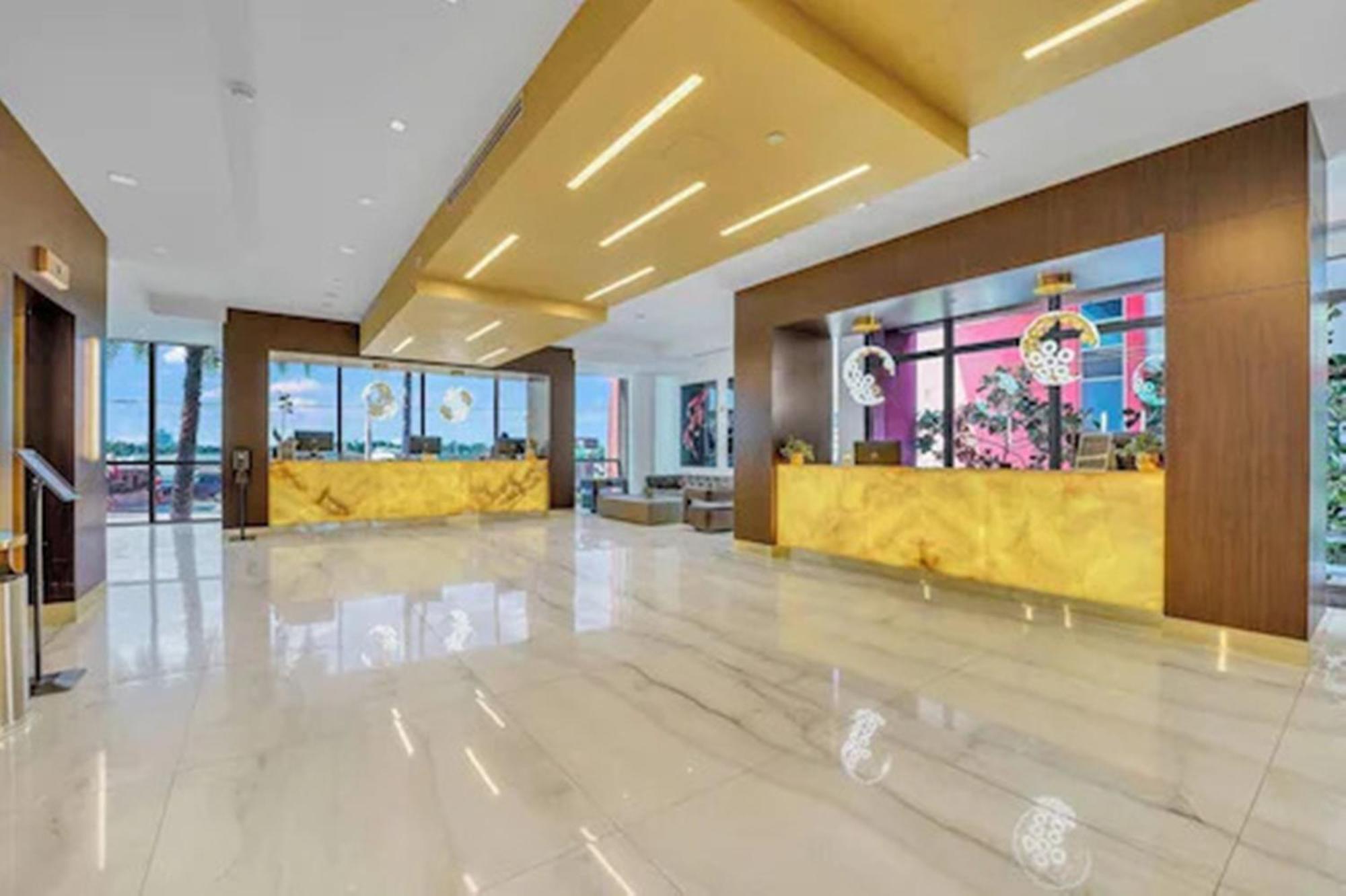 Hollywood Studios Condo Costa Екстер'єр фото